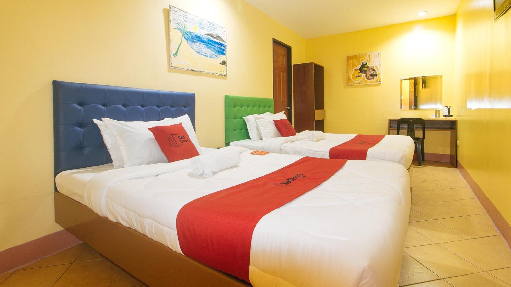 Reddoorz At Comfy Inn Ermita Манила Экстерьер фото